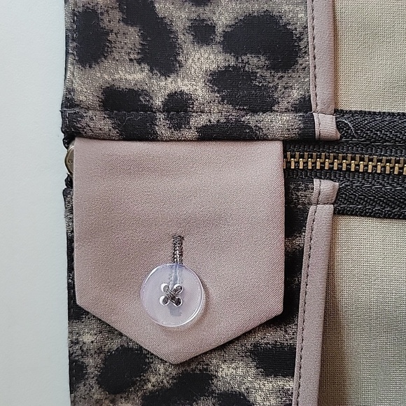 CAbi Jungle Skirt Taupe/Gray/Black Puma Leopard Print Size 4 NWOT - Picture 8 of 15